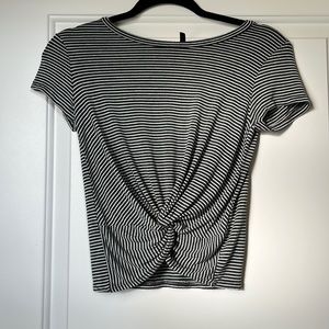 Splash Juniors small black and white stripe crop fitted s/s tee